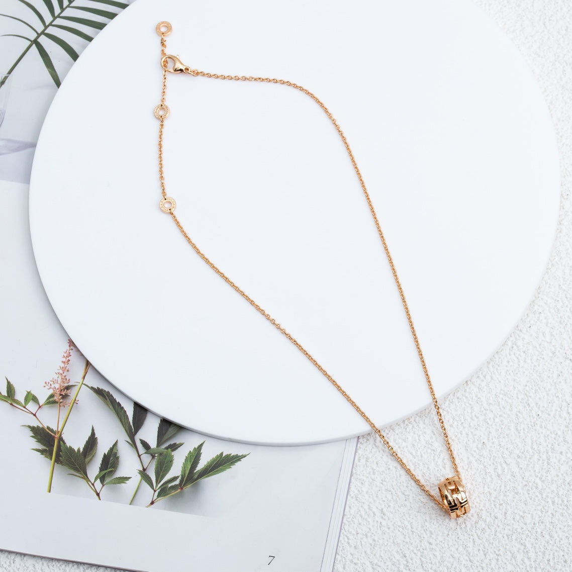 [Love More]PARENTESI NECKLACE PINK GOLD