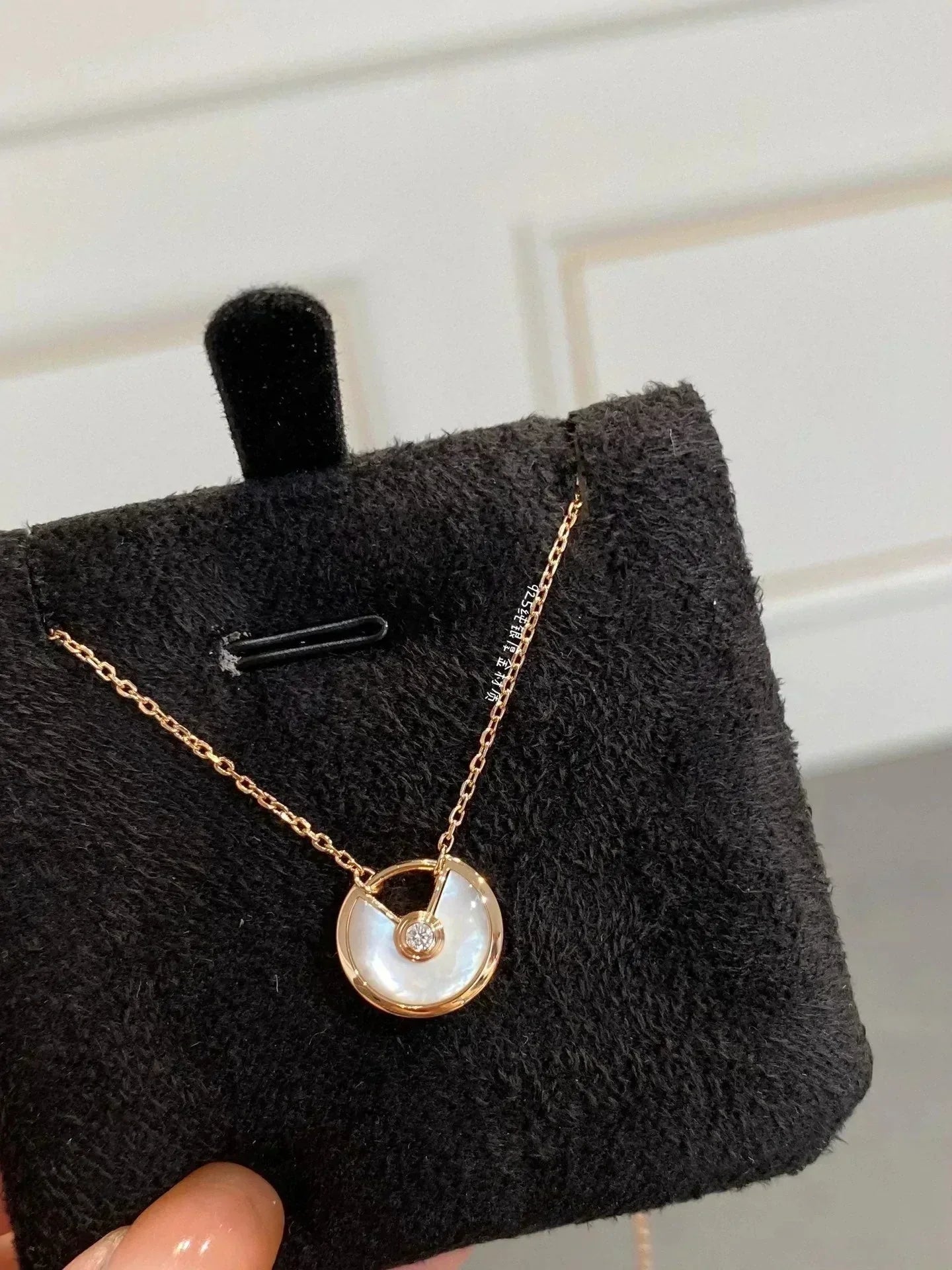 [Love More]AMULETTE ROSE GOLD MOP NECKLACE