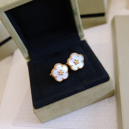 [Love More]LUCKY PINK GOLD WHITE MOP EARRINGS