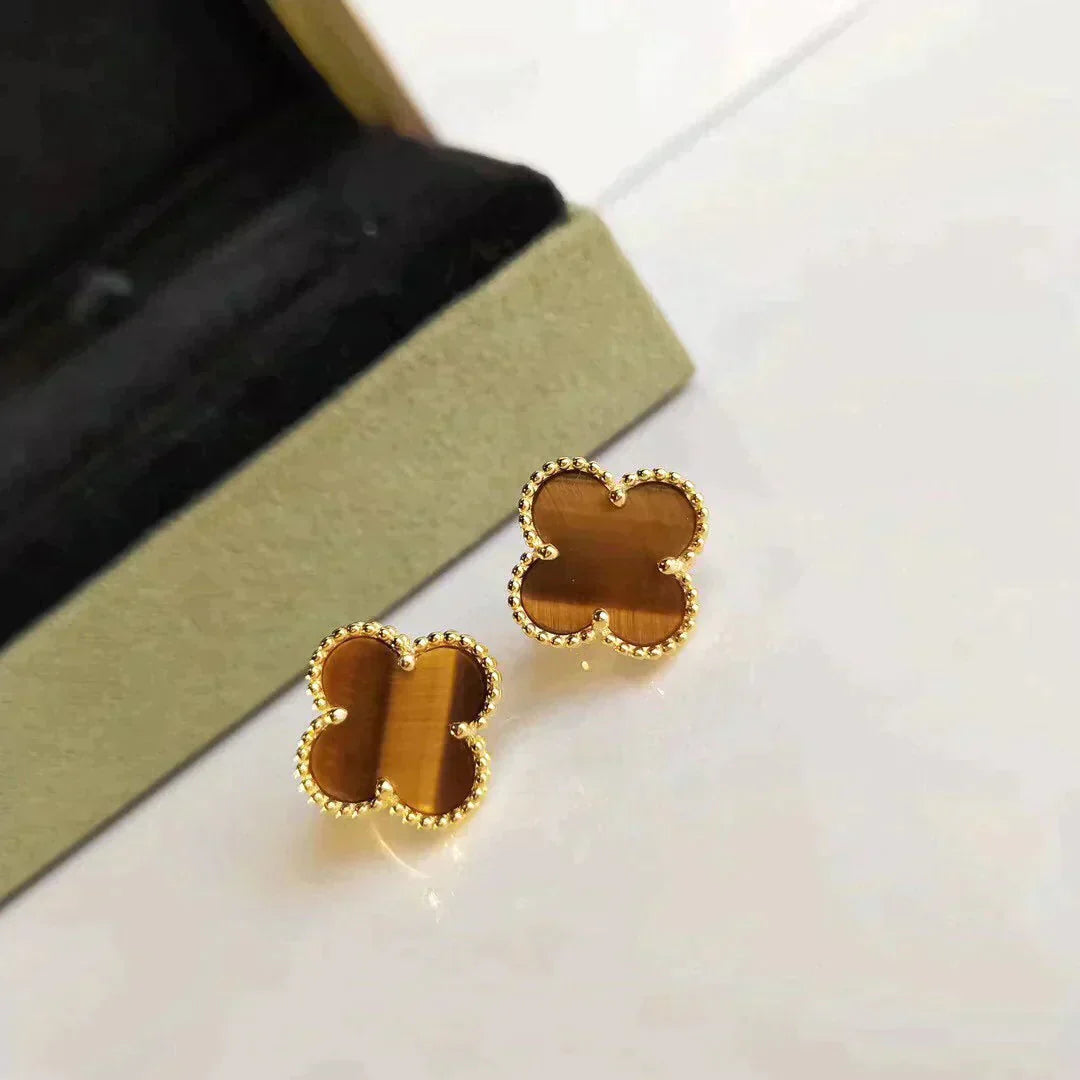 [Love More]CLOVER MEDIUM 1 MOTIFS TIGER EYE EARRINGS