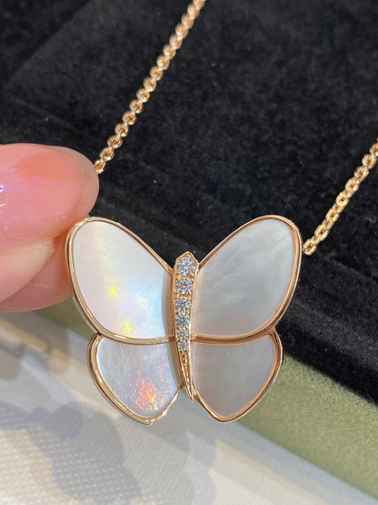 [Love More]BUTTERFLY GOLD MOP DIAMOND NECKLACE