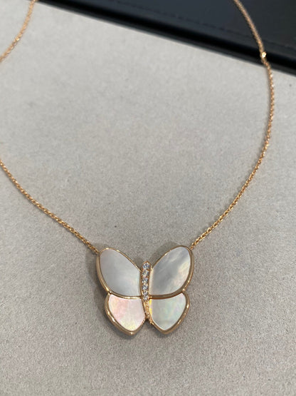 [Love More]BUTTERFLY GOLD MOP DIAMOND NECKLACE