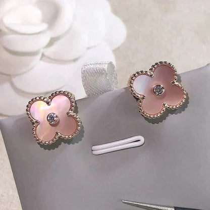 [Love More]CLOVER MEDIUM 1 MOTIFS  PINK MOP DIAMOND EARRINGS