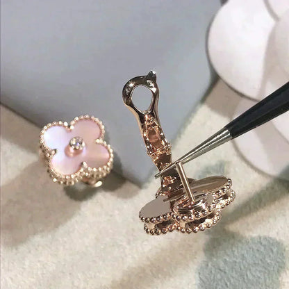 [Love More]CLOVER MEDIUM 1 MOTIFS  PINK MOP DIAMOND EARRINGS