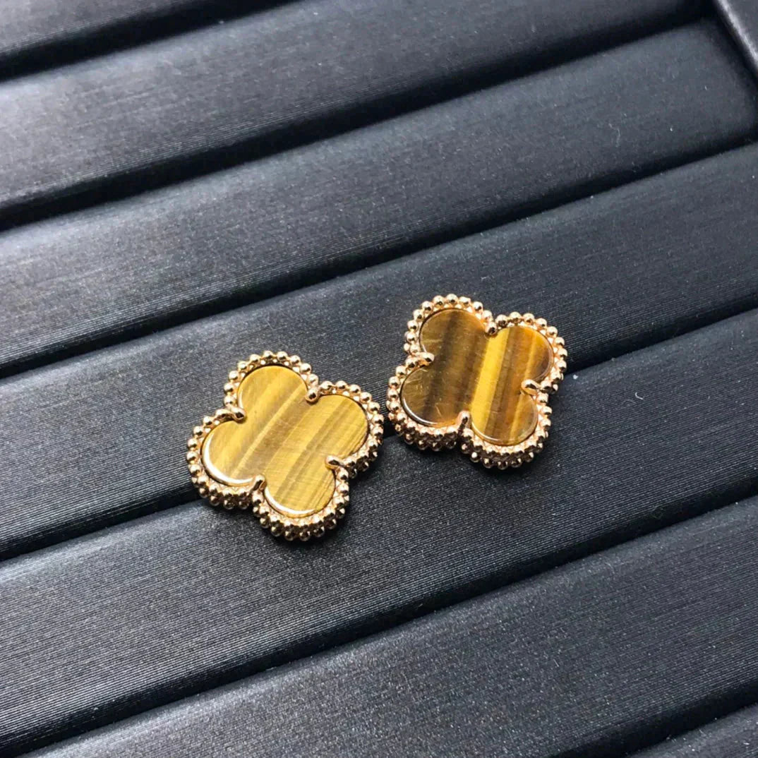 [Love More]CLOVER MEDIUM 1 MOTIFS TIGER EYE EARRINGS