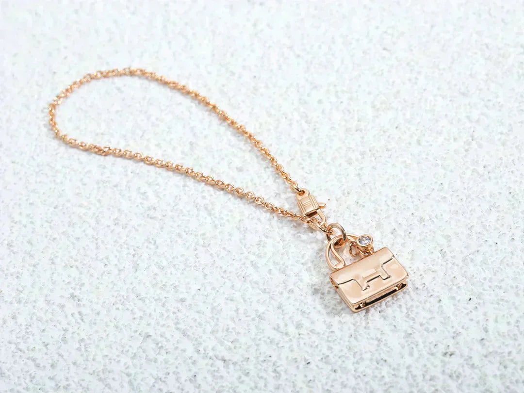 [Love More]AMULETTE PEDANT ROSE GOLD NECKLACE