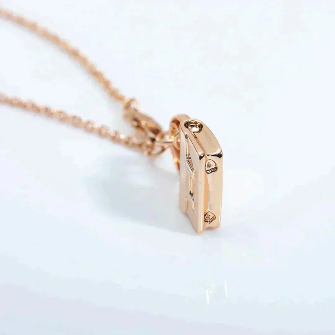 [Love More]AMULETTE PEDANT ROSE GOLD NECKLACE