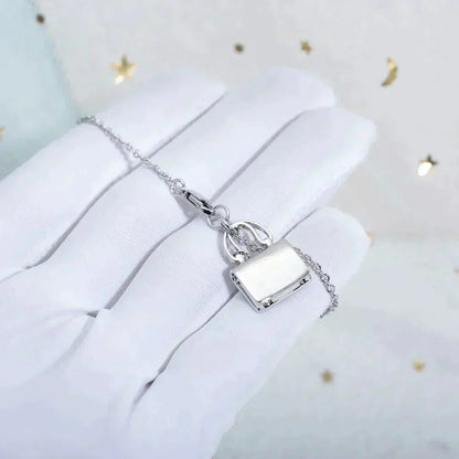 [Love More]AMULETTE PEDANT SILVER NECKLACE