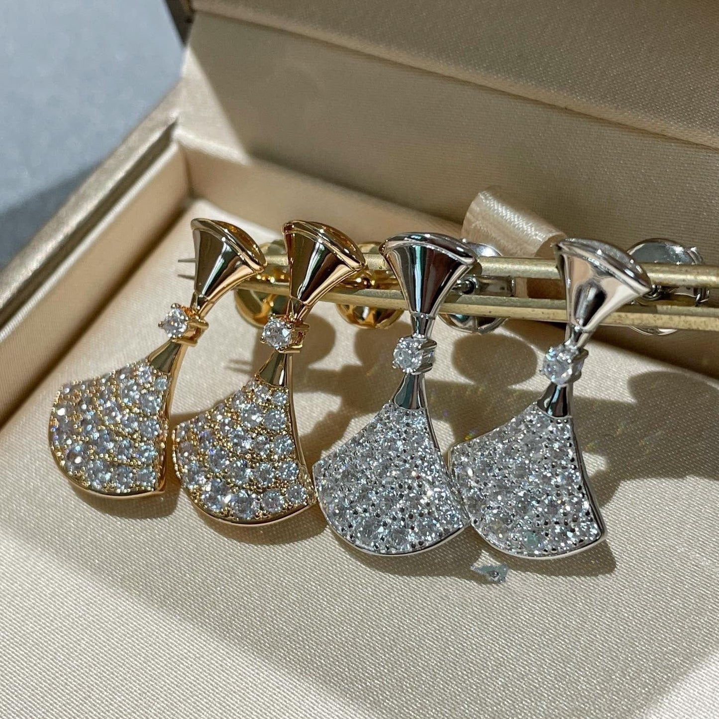 [Love More]DREAM EARRINGS DIAMOND