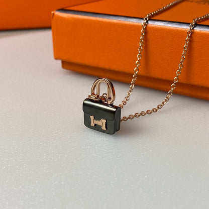 [Love More]CONSTANCE BLACK PEDANT PINK GOLD NECKLACE