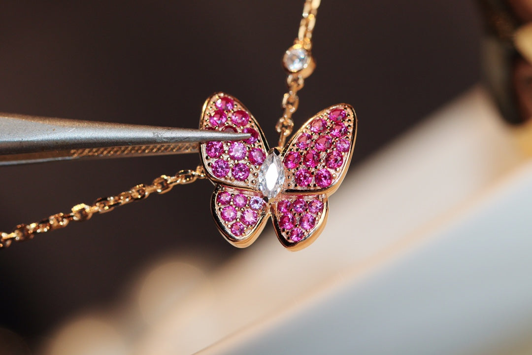 [Love More]BUTTERFLY RED DIAMOND ROSE GOLD NECKLACE