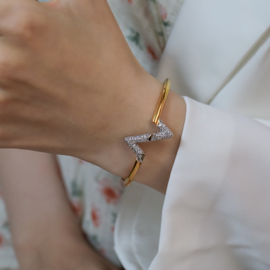 [Love More]VOLTE UPSITE DOWN GOLD DIAMOND BRACELET