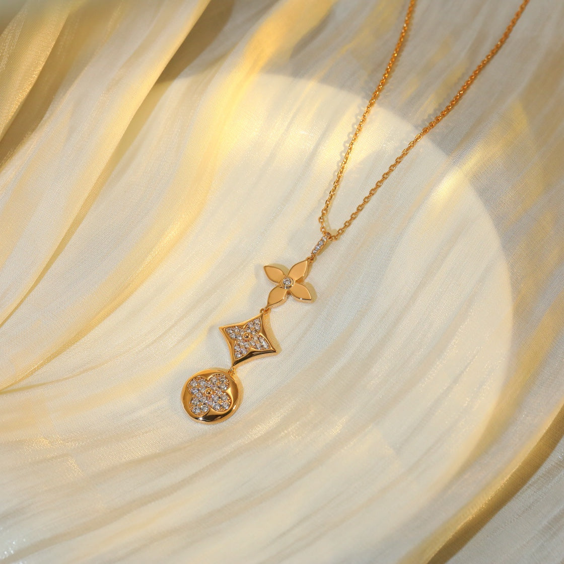 [Love More]STAR AND SUN DIAMOND PINK GOLD NECKLACE