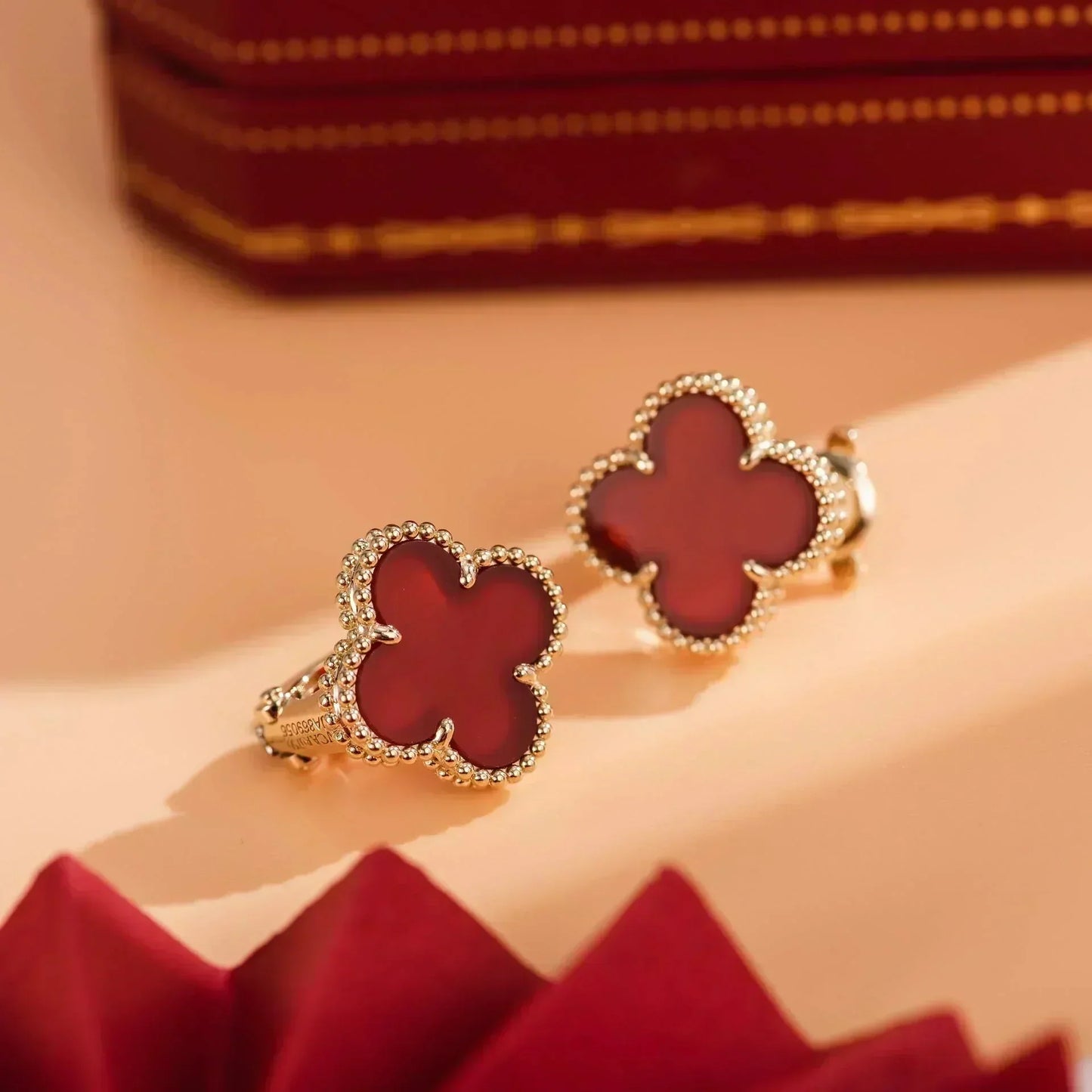 [Love More]CLOVER MEDIUM 1 MOTIFS CARNELIAN  EARRINGS