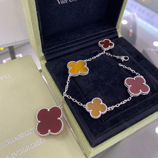 [Love More]CLOVER 5 MOTIFS SIVLER CARNELIAN TIGER EYE BRACELET