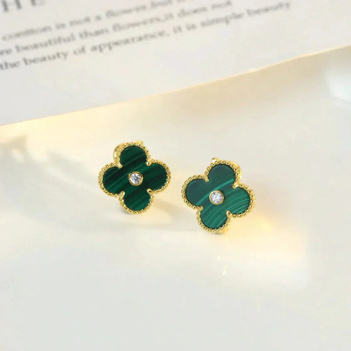 [Love More]CLOVER MEDIUM 1 MOTIFS MALACHITE DIAMOND EARRINGS