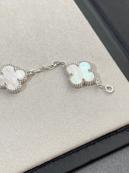 [Love More]CLOVER SILVER MOP 5 MOTIF BRACELET