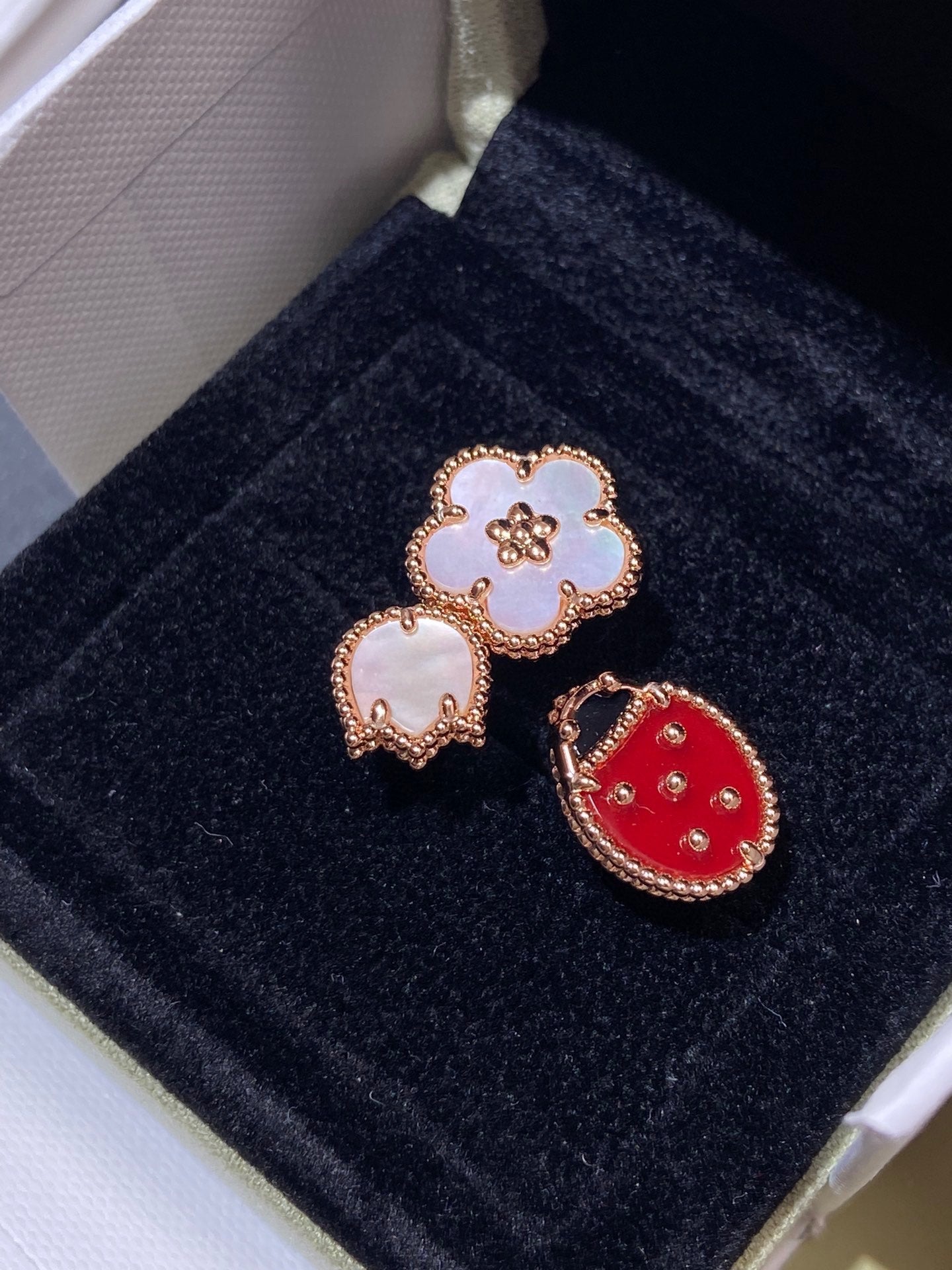 [Love More]LUCKY 3 MOTIF ROSE GOLD RING