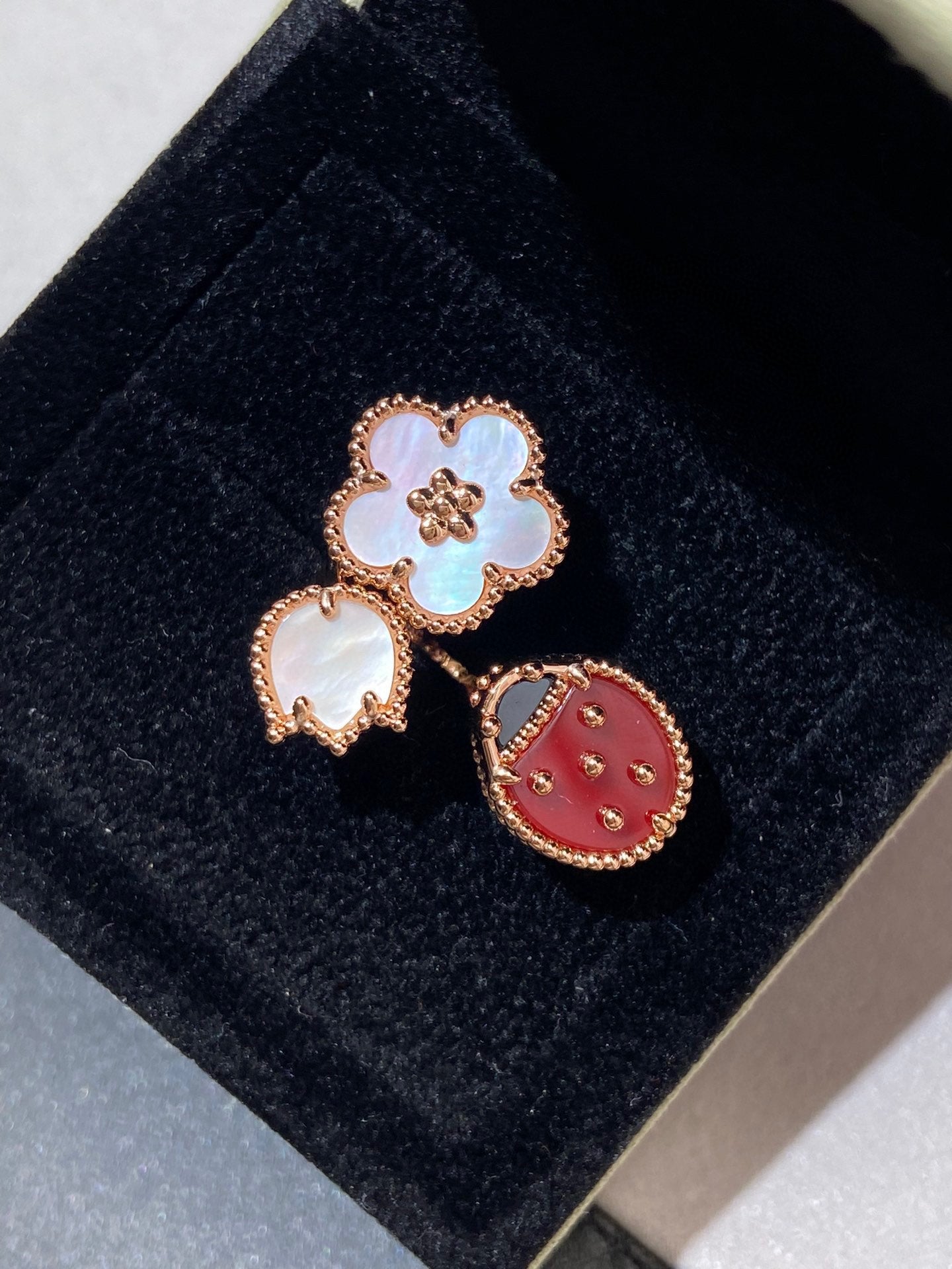 [Love More]LUCKY 3 MOTIF ROSE GOLD RING