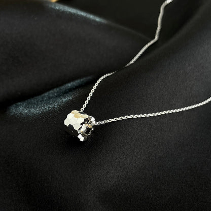 [Love More]BEE MINI NECKLACE