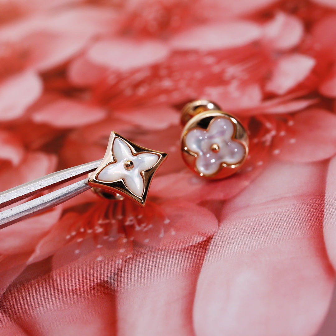 [Love More]STAR AND SUN PINK GOLD MOP STUD EARRINGS