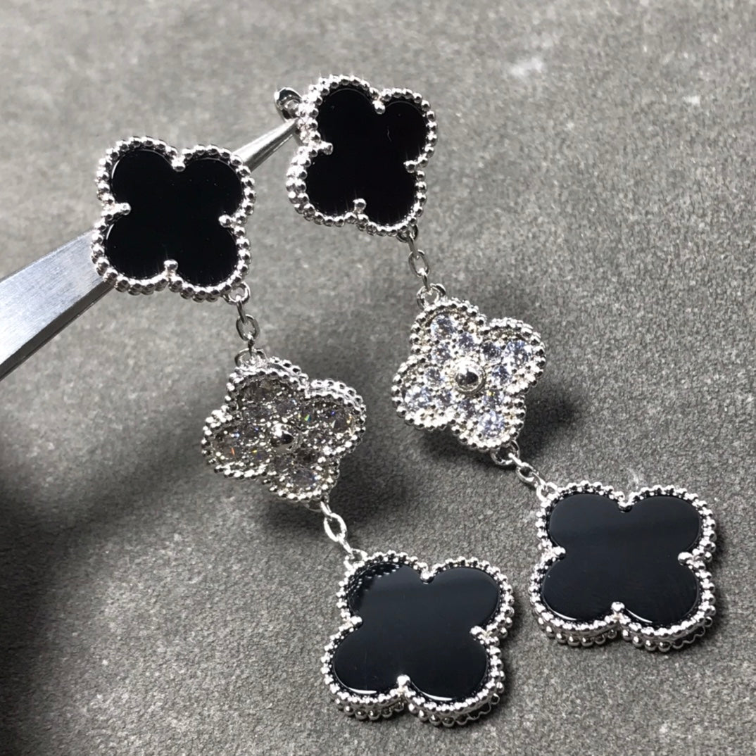 [Love More]CLOVER 3 MOTIF DIAMOND ONYX SILVER EARRINGS