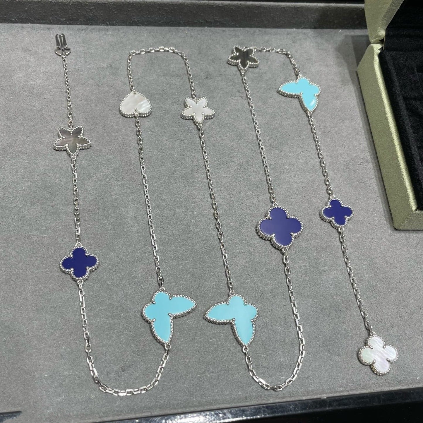 [Love More]LUCKY CLOVER SILVER 11 MOTIF NECKLACE