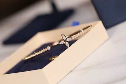 [Love More]IDYLLE GOLD OPEN BRACELET DIAMOND PAVED