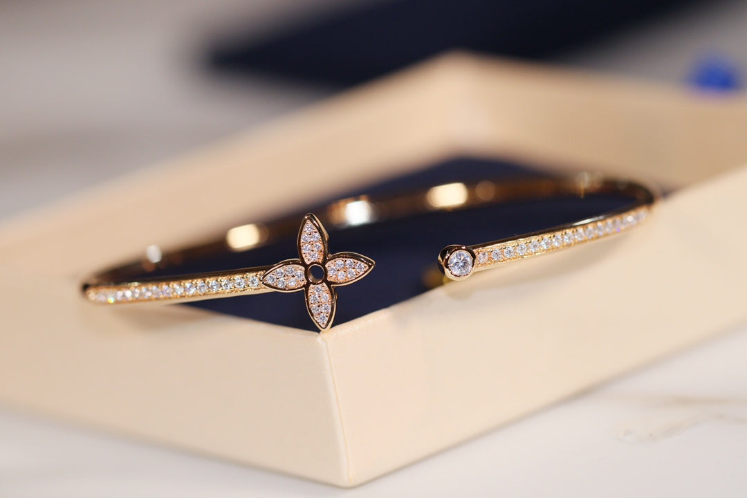 [Love More]IDYLLE GOLD OPEN BRACELET DIAMOND PAVED