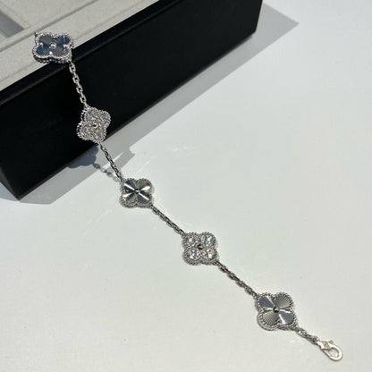 [Love More]CLOVER 5 MOTIF SILVER DIAMOND BRACELET