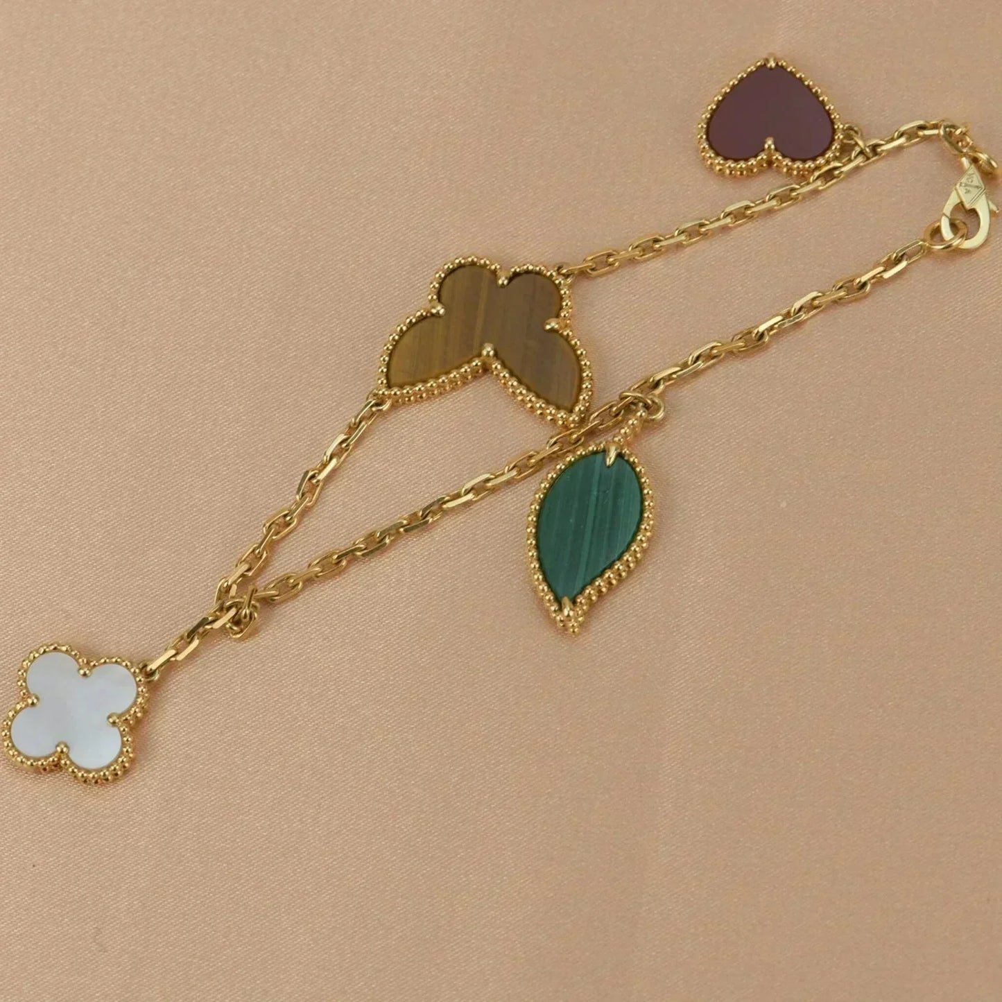 [Love More]LUCKY SPRING 5 MOTIF GOLD BRACELET