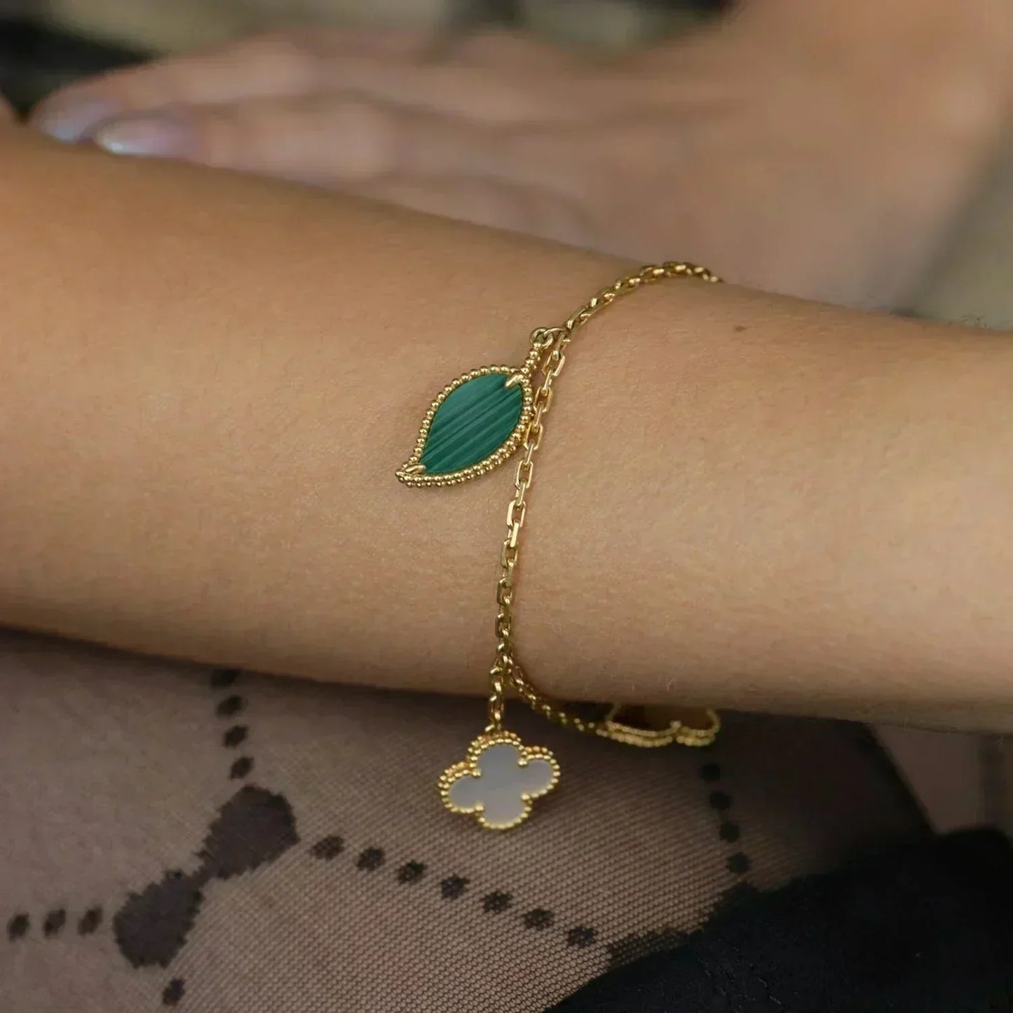 [Love More]LUCKY SPRING 5 MOTIF GOLD BRACELET