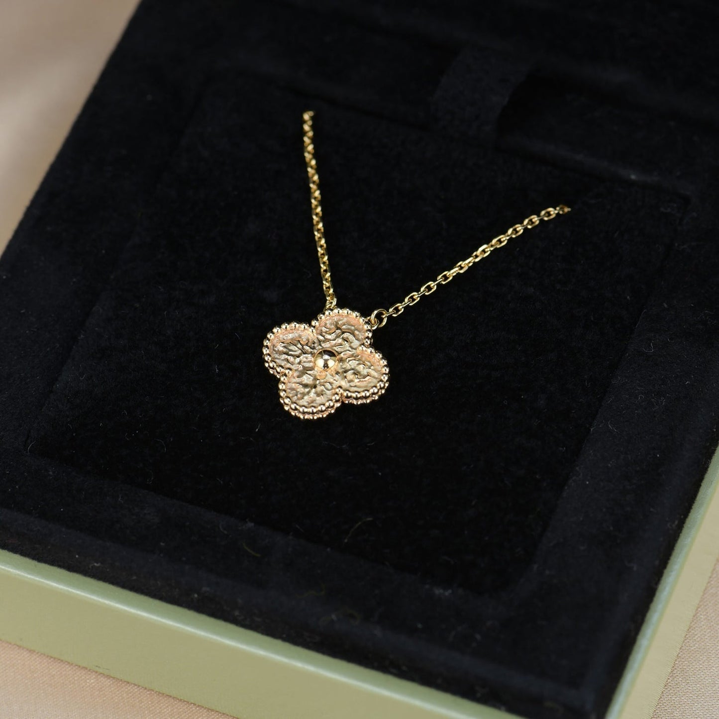 [Love More]CLOVER 15MM  BRONZING NECKLACE