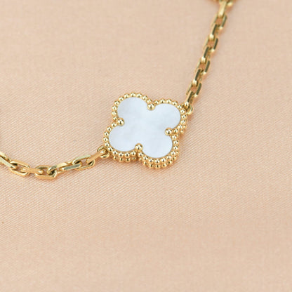 [Love More]CLOVER  5 MOTIF WHITE MOP BRACELET