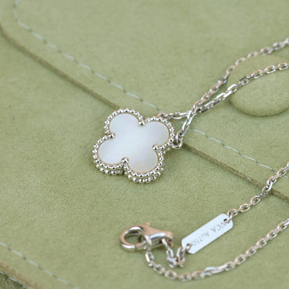 [Love More]CLOVER  15MM WHITE MOTHER-OF-PEARL SILVER