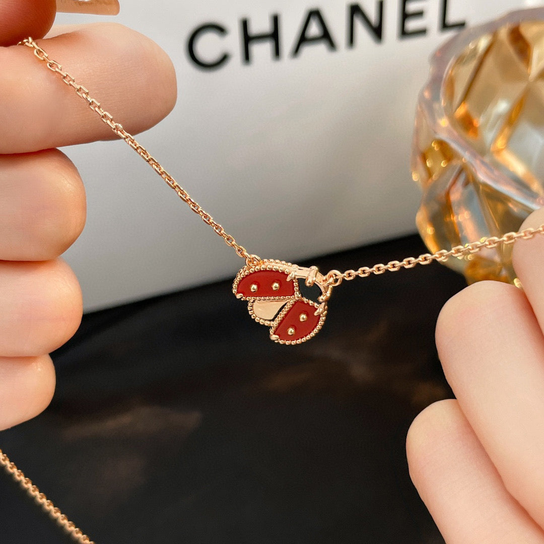 [Love More]LUCKY  CARNELIANS LADYBUG NECKLACE