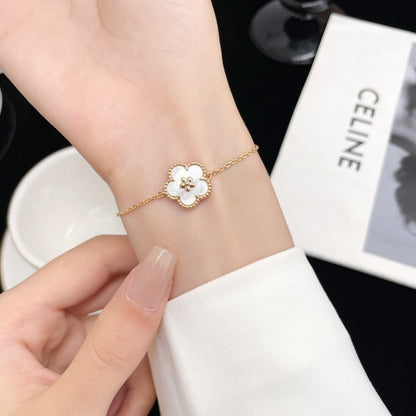 [Love More]LUCKY WHITE MOP PLUM BLOSSOM  BRACELET