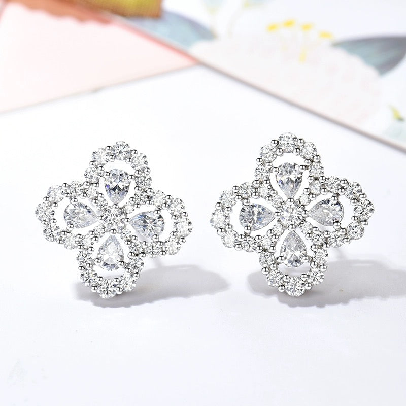 [Love More]LOOP EARRINGS FULL MOTIF DIAMOND 16MM