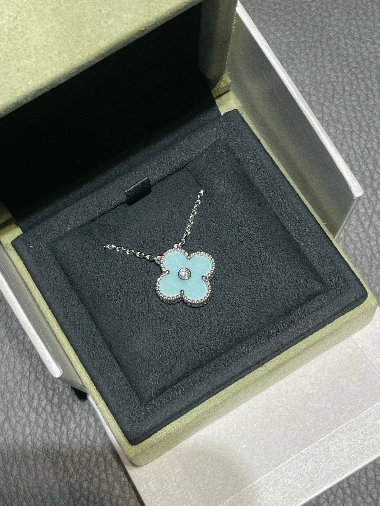 [Love More]CLOVER 1 DIAMOND LIGHT BLUE SILVER NECKLACE