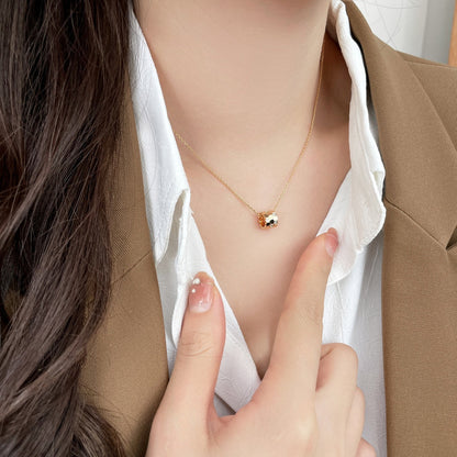 [Love More]BEE MINI PEDANT DIAMOND NECKLACE