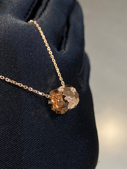 [Love More]BEE LOVE DIAMOND NECKLACE