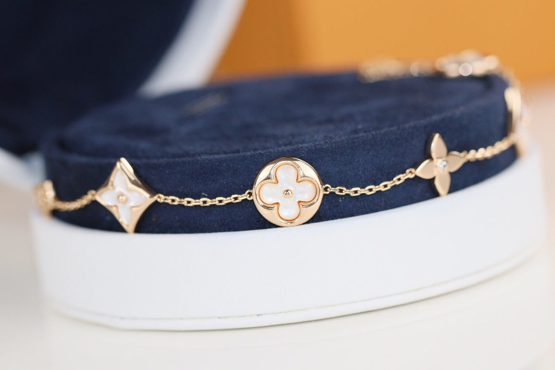 [Love More]LEAF CLOVER BRACELET