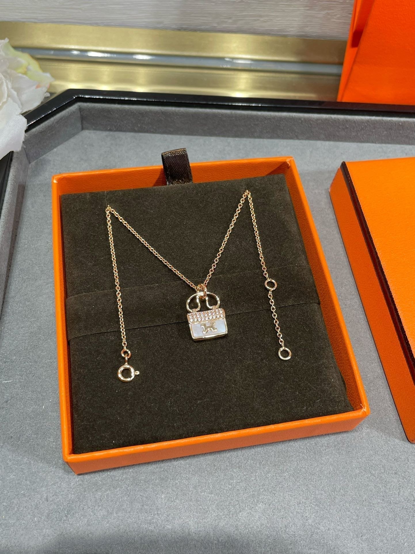 [Love More]H CIRCE MOISSANITE PENDANT NECKLACE GOLD