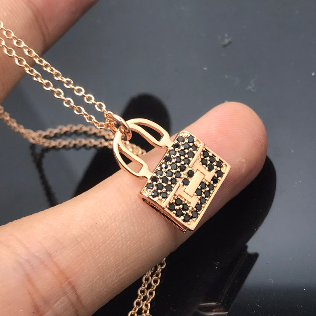 [Love More]HM NECKLACE ARRIVAL BLACK DIAMOND