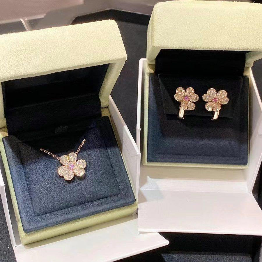 [Love More]FRIVOLE PINK GOLD FLOWER DIAMOND EARRINGS