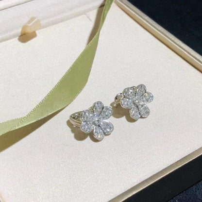 [Love More]FRIVOLE SILVER FLOWER DIAMOND EARRINGS