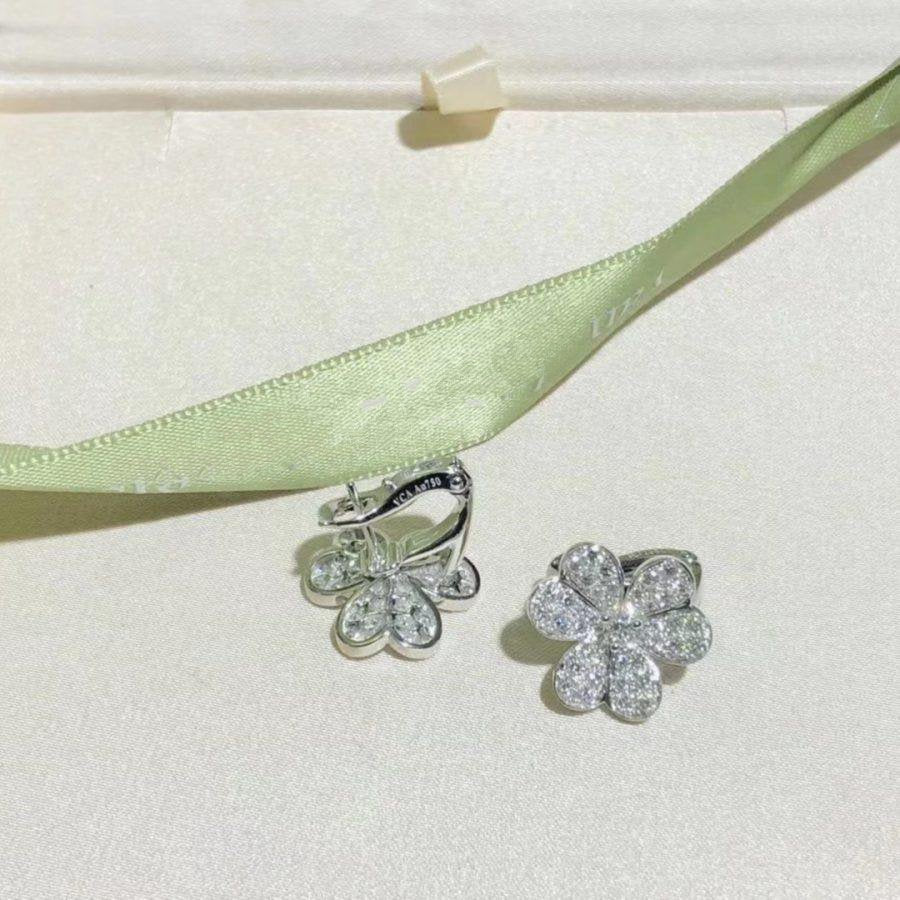 [Love More]FRIVOLE SILVER FLOWER DIAMOND EARRINGS