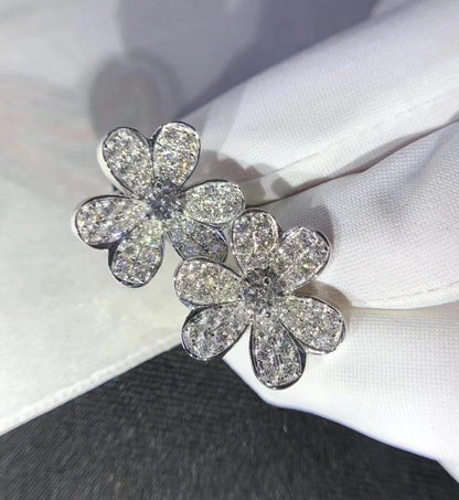 [Love More]FRIVOLE SILVER FLOWER DIAMOND EARRINGS