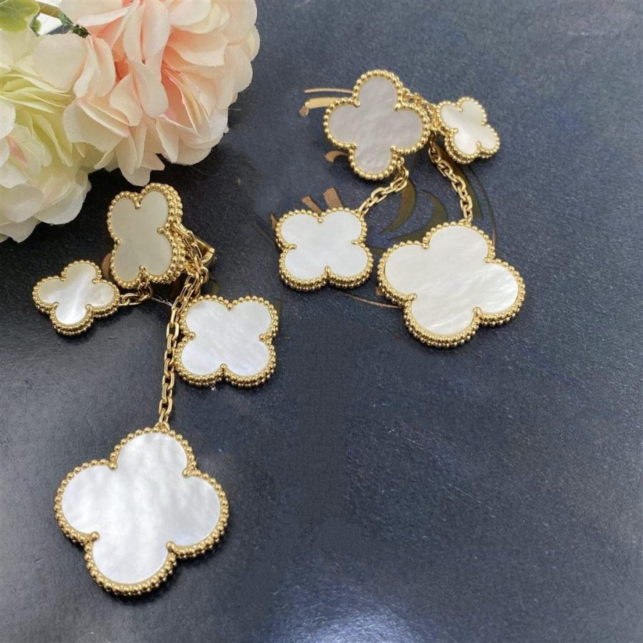 [Love More]CLOVER EARRINGS WHITE MOP 4 MOTIFS GOLD