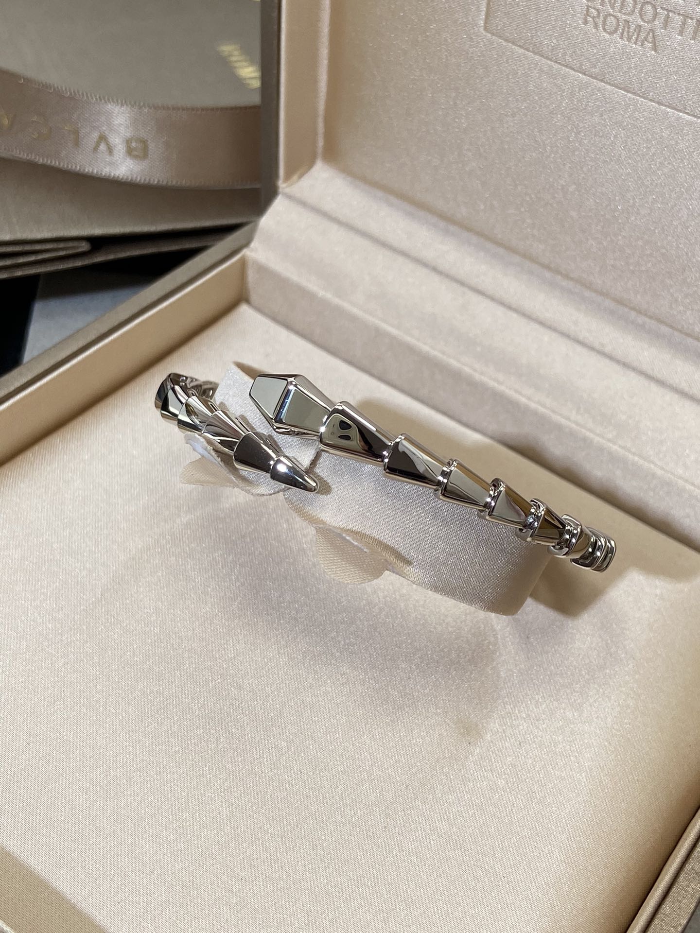 [Love More]SERPENTI VIPER SILVER BRACELET